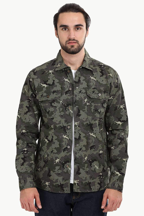 Men's Buttoned Camo Print Shacket